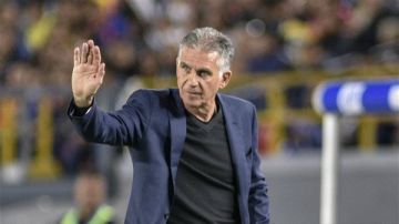 بسبب توترات المنطقة.. كارلوس كيروش يرحل عن تدريب منتخب عمان