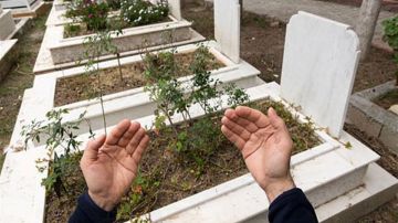 دعاء ليلة القدر للميت.. يغفر له وينجيه من عذاب القبر ردده لآخر ساعة فى رمضان