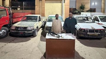 ضبط شخصين بحوزتهما 7 أطنان مواد بترولية قبل بيعهم لعصابات التنقيب عن الذهب بأسوان