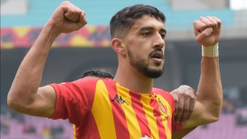 لاعب الترجي بعد الفوز على الأهلي: قادرون على حصد بطاقة الترشح لنصف النهائي لاعب الترجي بعد الفوز على الأهلي: قادرون على حصد بطاقة الترشح لنصف النهائي