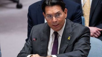 مفاوضات بدون إسرائيل.. داني دانون: تل أبيب خارج محادثات أمريكا وإيران في باكستان مفاوضات بدون إسرائيل.. داني دانون: تل أبيب خارج محادثات أمريكا وإيران في باكستان