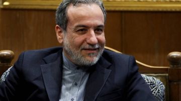 وزير الخارجية الإيراني: أي عمل استفزازي في مضيق هرمز سيؤدي إلى تعقيد الأمور