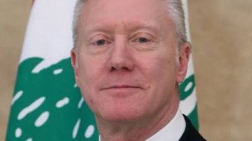 وزير الخارجية اللبناني يدين الانتهاكات الإيرانية ويؤكد دعم لبنان للأشقاء العرب وزير الخارجية اللبناني يدين الانتهاكات الإيرانية ويؤكد دعم لبنان للأشقاء العرب