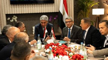 وزير السياحة والآثار : حركة السفر إلي مصر تأثرت بشكل محدود بسبب أحداث المنطقة