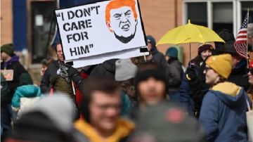 احتجاجات لا للملوك تجتاح القارتين والجماهير تصرخ ضد ترامب والحرب