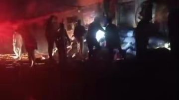 حريق هائل بمزرعة مواشي في طور سيناء يسفر عن نفوق 6 عجول حريق هائل بمزرعة مواشي في طور سيناء يسفر عن نفوق 6 عجول