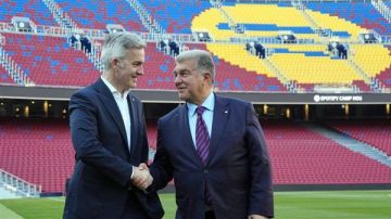 رسميا.. خوان لابورتا رئيسا لنادي برشلونة بعد الفوز في الانتخابات رسميا.. خوان لابورتا رئيسا لنادي برشلونة بعد الفوز في الانتخابات