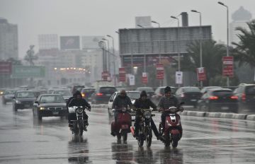 مصر: منخفض قطبي يضرب البلاد بعواصف وأمطار رعدية غزيرة مصر: منخفض قطبي يضرب البلاد بعواصف وأمطار رعدية غزيرة