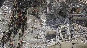 إيران توسع دائرة النار.. صواريخ باليستية وانشطارية توقع عشرات القتلى والجرحى داخل إسرائيل إيران توسع دائرة النار.. صواريخ باليستية وانشطارية توقع عشرات القتلى والجرحى داخل إسرائيل