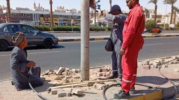 صيانة شاملة لشبكة الإنارة بمبارك 8.. وإصلاح أعطال بطريقي الأحياء والهضبة بالغردقة