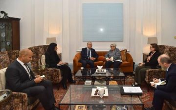 مصر تبحث مع المملكة المتحدة تعزيز الاستثمارات الخضراء