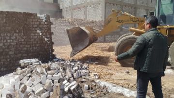 محافظ أسيوط: إزالة 14 حالة تعد على أراض زراعية وأملاك دولة بـ4 مراكز محافظ أسيوط: إزالة 14 حالة تعد على أراض زراعية وأملاك دولة بـ4 مراكز