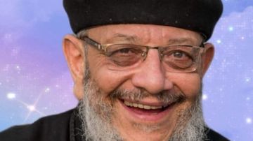 وفاة كاهن كنيسة العذراء بالعمرانية.. والبابا تواضروس يقدم العزاء للأنبا ثيؤدوسيوس وفاة كاهن كنيسة العذراء بالعمرانية.. والبابا تواضروس يقدم العزاء للأنبا ثيؤدوسيوس