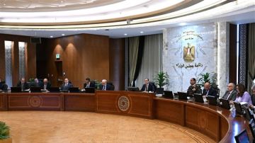 الحكومة ترفع درجة الاستعداد القصوى للتعامل مع أية أزمات تطرأ خلال إجازة العيد الحكومة ترفع درجة الاستعداد القصوى للتعامل مع أية أزمات تطرأ خلال إجازة العيد