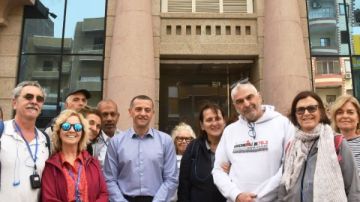 محافظ أسوان يلتقي بأحد الأفواج السياحية الإيطالية بطريق السادات