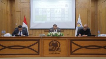 محافظ قنا يعلن تفعيل قرار العمل أون لاين الأحد من كل أسبوع لمدة شهر