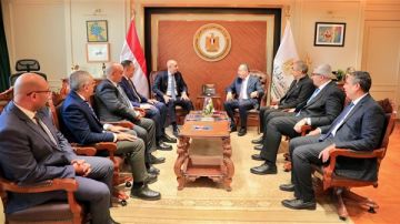 وزيرا التعليم يبحثان خطة مواكبة التحولات المتسارعة بسوق العمل محليا ودوليا وزيرا التعليم يبحثان خطة مواكبة التحولات المتسارعة بسوق العمل محليا ودوليا