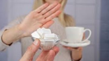 تناوله يوميا يؤذي الجسم.. كيف تقلل من السكر دون حرمان؟