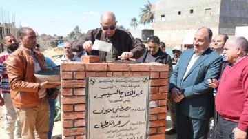 محافظ المنيا يضع حجر أساس مجمع الجزائر التعليمي بسمالوط بتكلفة 54.5 مليون جنيه