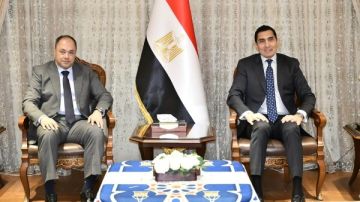 وزير الشباب والرياضة يبحث سبل تعزيز التعاون المشترك مع هيئة تنمية الصعيد وزير الشباب والرياضة يبحث سبل تعزيز التعاون المشترك مع هيئة تنمية الصعيد