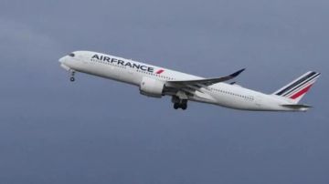 حتى 5 مارس.. فرنسا تلغي رحلاتها إلى كل من تل أبيب وبيروت ودبي والرياض حتى 5 مارس.. فرنسا تلغي رحلاتها إلى كل من تل أبيب وبيروت ودبي والرياض