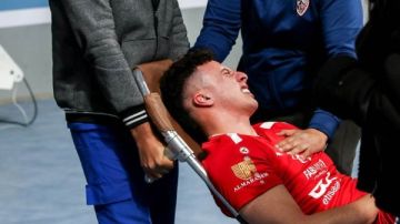 إصابة سيف عابد لاعب طائرة الأهلي بقطع في الرباط الصليبي إصابة سيف عابد لاعب طائرة الأهلي بقطع في الرباط الصليبي