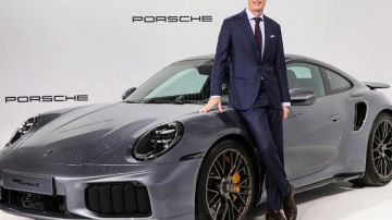 بورش تخسر 92 من أرباحها وتسرح العمال