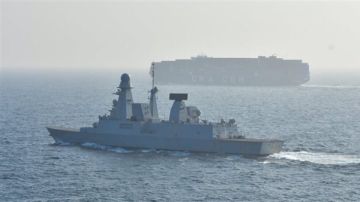 تحذير غير مسبوق.. واشنطن تدعو السفن الأمريكية للإبحار في الظلام بالبحر الأحمر