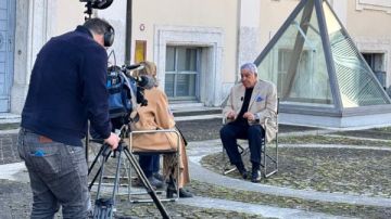 زاهي حواس: القوانين الدولية مجحفة وتمنع استرداد آثارنا.. وعلينا التحرك لإنقاذ تراث المنطقة