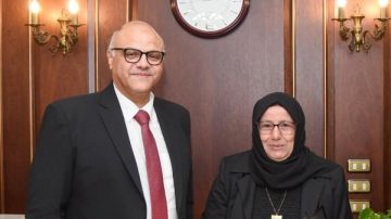 محافظ الإسكندرية يكرم أسر الشهداء بمناسبة عيد الفطر محافظ الإسكندرية يكرم أسر الشهداء بمناسبة عيد الفطر