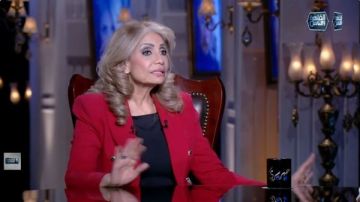 أحمد فهمي ولا هشام ماجد.. مين بيضحك الفنانة سوسن بدر أكتر؟ فيديو