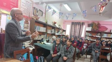 أسيوط تكثف الندوات التوعوية لدعم الاستراتيجية القومية للسكان وتعريف الطالبات بدور المرأة في المجتمع