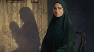 الله ينور.. فنانة شهيرة تحتفي بريهام عبد الغفور في حكاية نرجس الله ينور.. فنانة شهيرة تحتفي بريهام عبد الغفور في حكاية نرجس