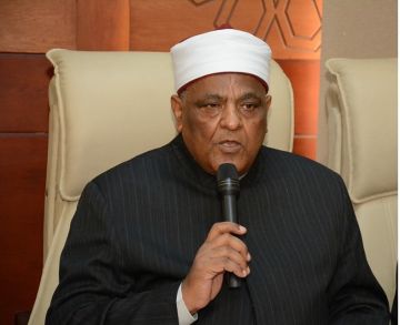 عباس شومان: ما يدعيه البعض من تشيع لبعض علماء الأزهر كذب وافتراء عباس شومان: ما يدعيه البعض من تشيع لبعض علماء الأزهر كذب وافتراء