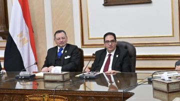 70 ألف جنيه للفائزين.. جامعة القاهرة تفتح باب التقدم لمسابقة وقف الفنجري 70 ألف جنيه للفائزين.. جامعة القاهرة تفتح باب التقدم لمسابقة وقف الفنجري