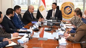 باستثمارات 480 مليون دولار .. وزير الصناعة: توسعات لمجموعة العربي في قويسنا الجديدة باستثمارات 480 مليون دولار .. وزير الصناعة: توسعات لمجموعة العربي في قويسنا الجديدة