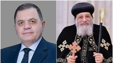 صمام الأمان الداخلي.. البابا تواضروس يهنئ وزير الداخلية بعيد الفطر المبارك
