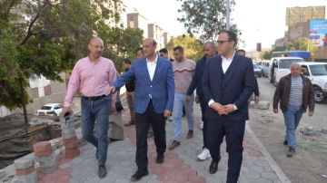 محافظ أسيوط يتفقد أعمال توسعة الطريق وتطوير الأرصفة بمساكن نزلة عبد اللاه بحي شرق