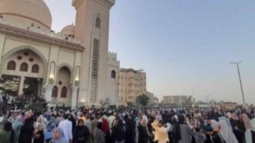 أخبار أسوان.. استعدادات لعيد الفطر وتوافر أسطوانات البوتاجاز وتهنئة من الإخوة الأقباط أخبار أسوان.. استعدادات لعيد الفطر وتوافر أسطوانات البوتاجاز وتهنئة من الإخوة الأقباط