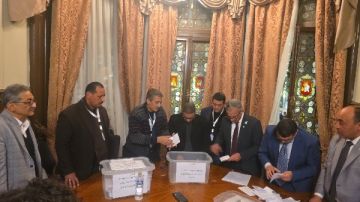 غلق باب الاقتراع في انتخابات الجمعية العمومية لحزب المحافظين وبدء عمليات الفرز.. صور