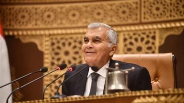 رئيس مجلس الشيوخ يهنئ الرئيس السيسي بقرب حلول عيد الفطر المبارك