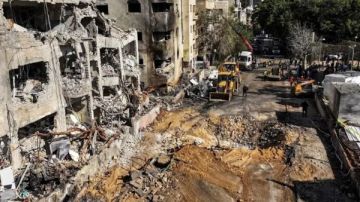 قطرتتصدى لـ 6 صواريخ والبحرين والكويت في دائرة الاستهداف.. وصاروخ يصيب مصفاة نفط حيفا المحتلة