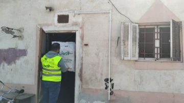 الشرقية.. توزيع 850 بطانية ولحاف على غير القادرين الشرقية.. توزيع 850 بطانية ولحاف على غير القادرين