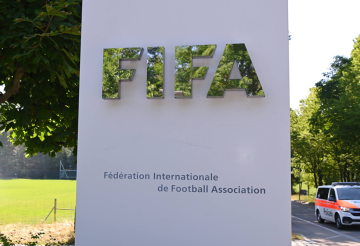 الفيفا يمنع حكام مونديال 2026 من إدارة المباريات الودية لمنتخبات كأس العالم الفيفا يمنع حكام مونديال 2026 من إدارة المباريات الودية لمنتخبات كأس العالم