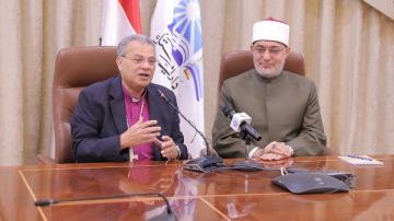 رئيس الطائفة الإنجيلية يهنئ مفتي الجمهورية بقرب حلول عيد الفطر المبارك.. صور رئيس الطائفة الإنجيلية يهنئ مفتي الجمهورية بقرب حلول عيد الفطر المبارك.. صور