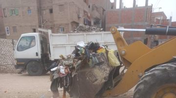 رفع 60 طنا من المخلفات بمركزى أبوتشت حمادى بقنا رفع 60 طنا من المخلفات بمركزى أبوتشت حمادى بقنا