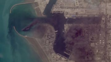 ضربة قاصمة لطهران تدمير الأسطول الإيراني بخليج عمان.. وقصف 1250 هدفا في إيران ضربة قاصمة لطهران تدمير الأسطول الإيراني بخليج عمان.. وقصف 1250 هدفا في إيران