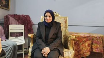 محافظ المنيا يهنئ الأم المثالية عن المحافظة ويشيد بكفاحها