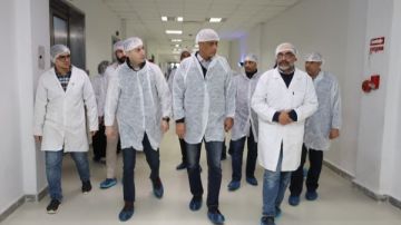 محافظ كفر الشيخ يتفقد مصنع الأدوية والصناعات الكيماوية بمدينة بلطيم.. صور