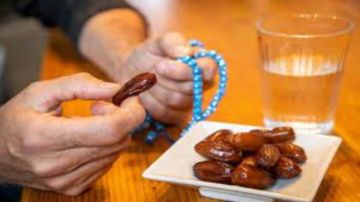 هل يقدم قضاء الأيام الفائتة من رمضان أم صيام الست من شوال؟.. علي جمعة يجيب هل يقدم قضاء الأيام الفائتة من رمضان أم صيام الست من شوال؟.. علي جمعة يجيب